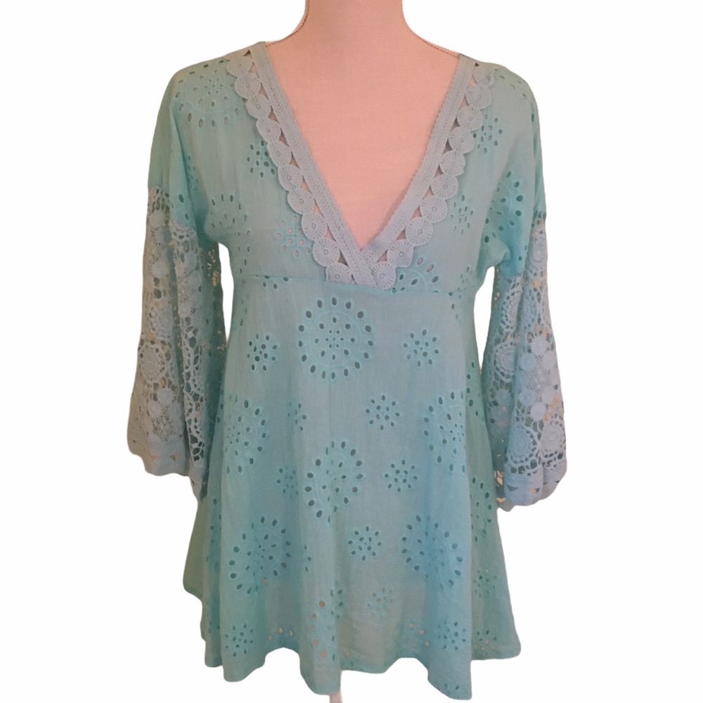 MISSLOOK Cut-Out and Emboidery Detail Tunic